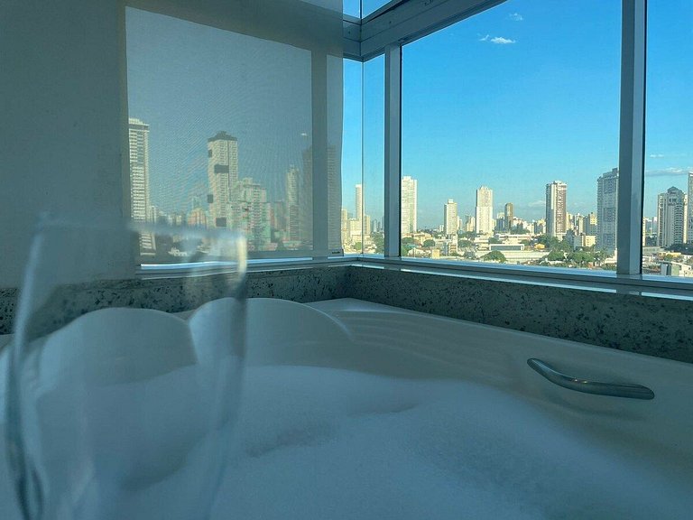 1 Qts.| 2 Hósp. | Jacuzzi na varanda | Linda vista