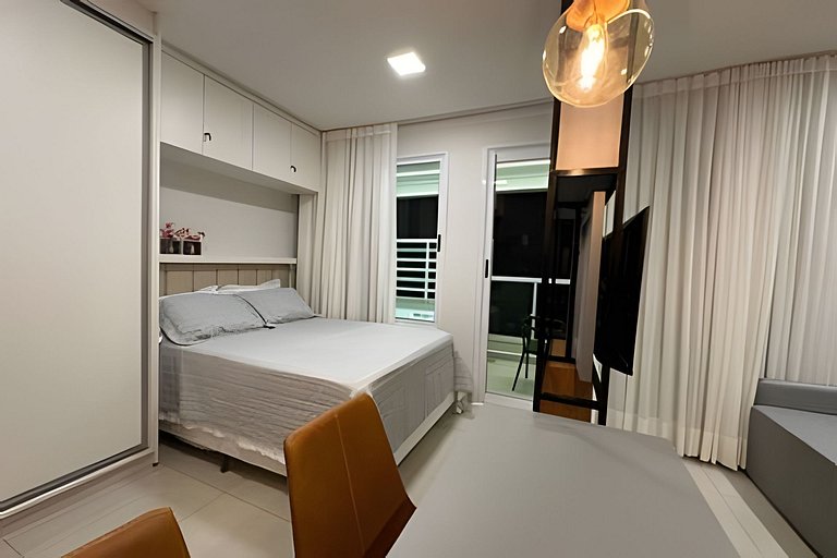 Moderno Flat com Jacuzzi no Pq. Vaca Brava
