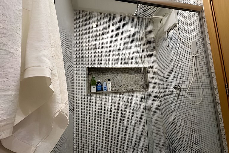 Moderno Flat com Jacuzzi no Pq. Vaca Brava