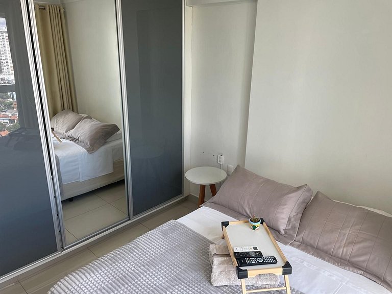 Moderno Flat com vista para o Parque Vaca Brava