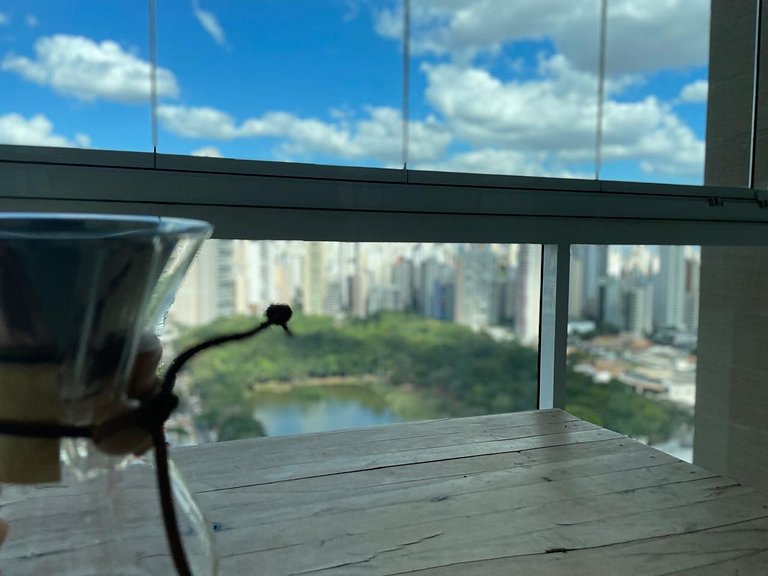 Moderno Flat com vista para o Parque Vaca Brava