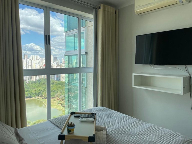 Moderno Flat com vista para o Parque Vaca Brava