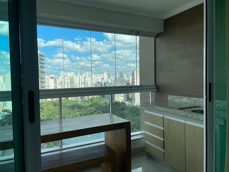 Moderno Flat com vista para o Parque Vaca Brava