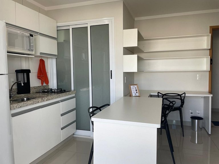 Flat Moderno com vista para o Pq. Vaca Brava-Bueno