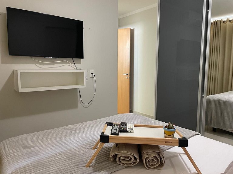 Flat Moderno com vista para o Pq. Vaca Brava-Bueno