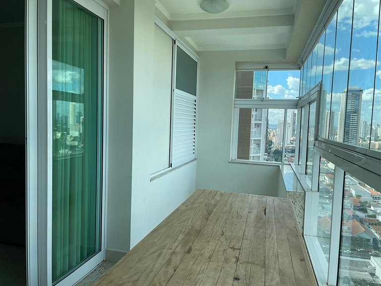 Flat Moderno com vista para o Pq. Vaca Brava-Bueno