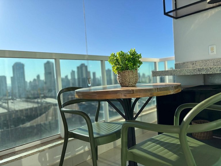 1 Qts.| 2 Hósp. | Linda vista| Ao lado do Shopping